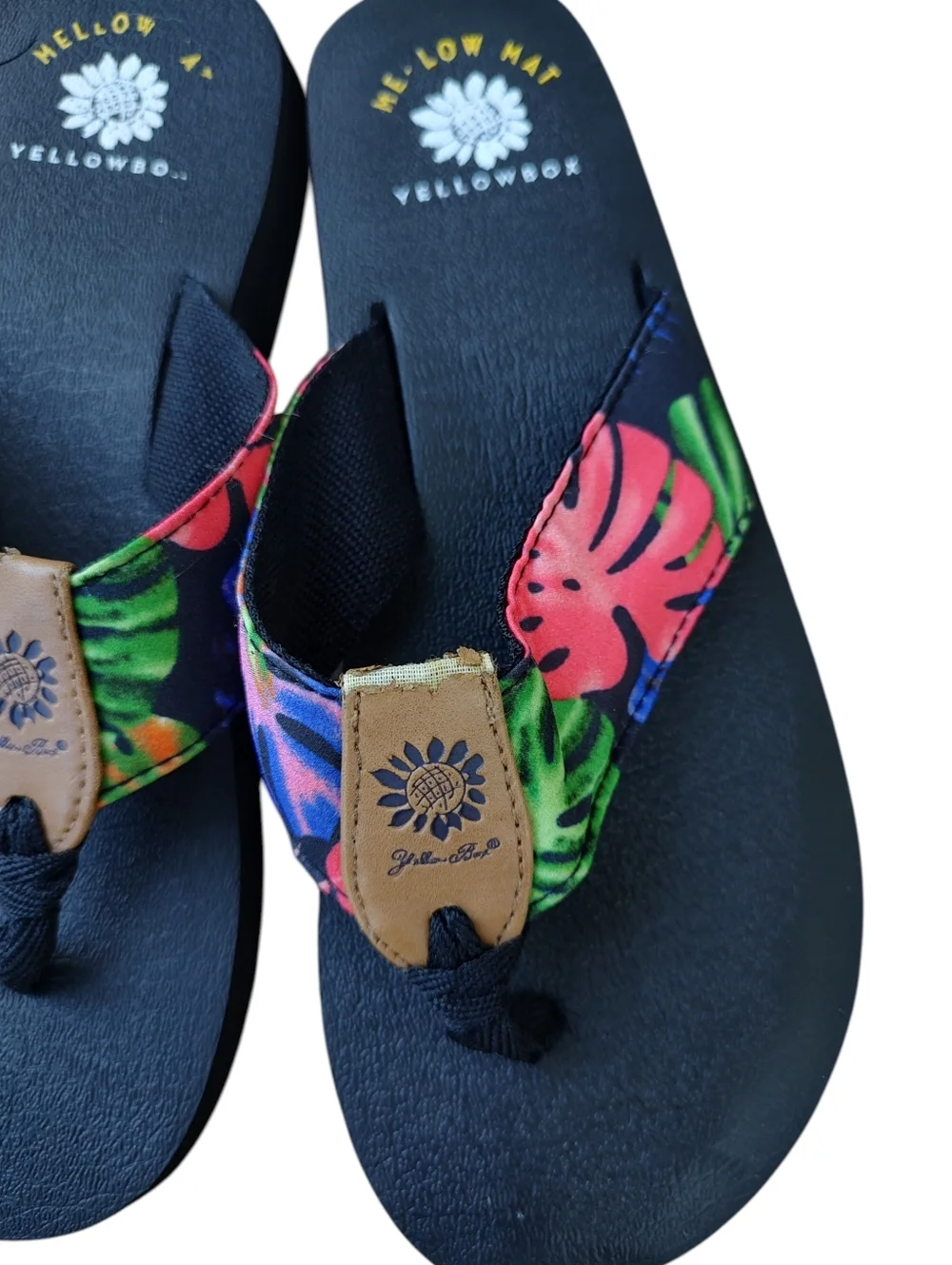 Yellow Box Mellow Mat Tropical Print Flip Flops - Picture 4 of 4